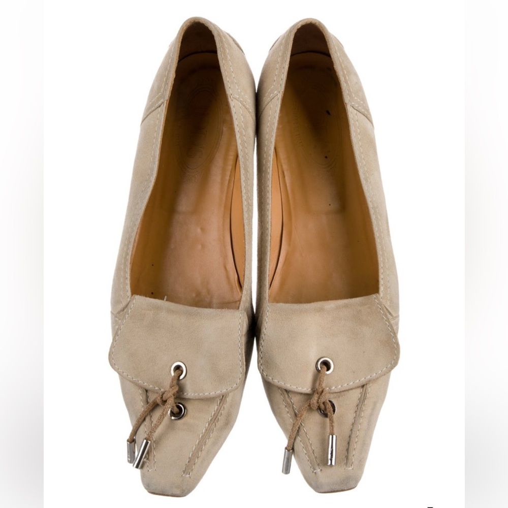 Tod’s Neutral Loafers Size 8.5